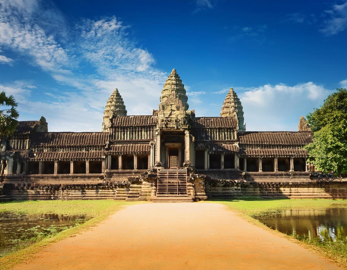 Top 10 Largest Religious Monuments